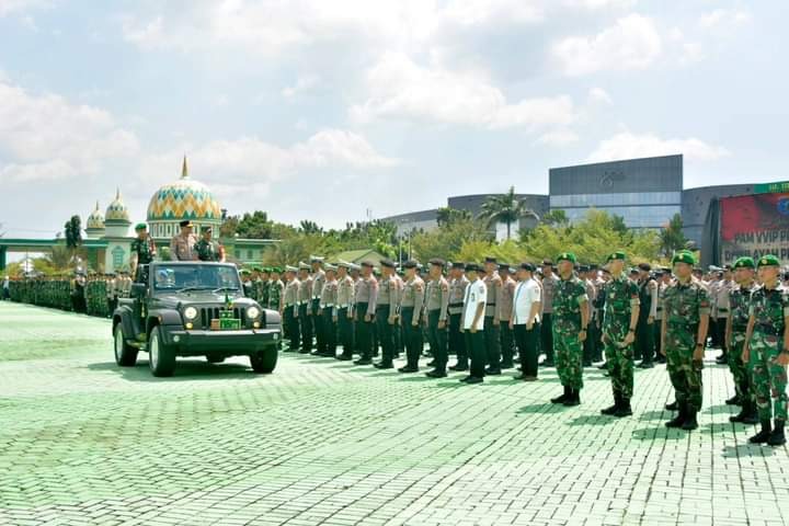 Kapolda Kalbar dan Pangdam XII/Tpr Gelar Apel Cek Kesiapan Pasukan Pengamanan VVIP Kunjungan Kerja Presiden