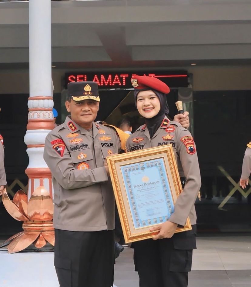 Kapolda Jateng Berikan Penghargaan Kepada 259 Personel yang Berprestasi