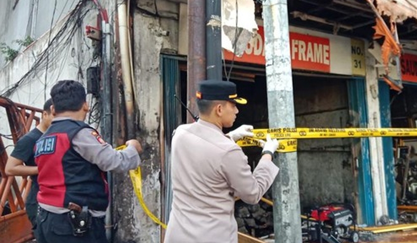 Polisi Segera Olah TKP Lokasi Kebakaran Toko di Jaksel