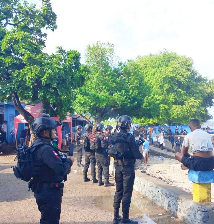Polda NTT Amankan Prosesi Puncak Jumat Agung, Ribuan Peziarah Nikmati Ibadah dengan Khidmat di Larantuka