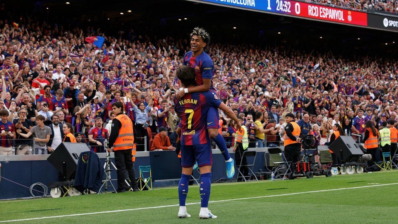 Barcelona Hajar Rival Sekota Espanyol Telak 4-1