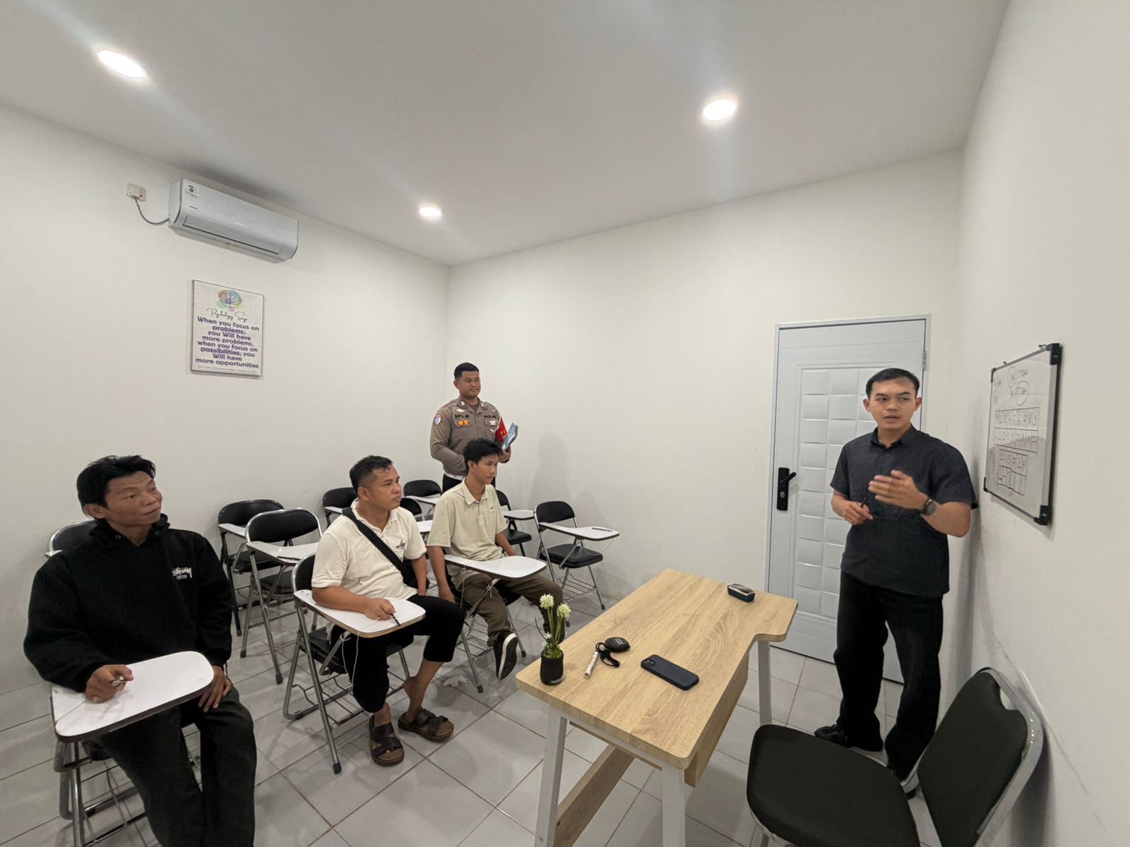 Wujud Pelayanan Inklusif, Atlet Disabilitas Palembang Terima SIM D Gratis