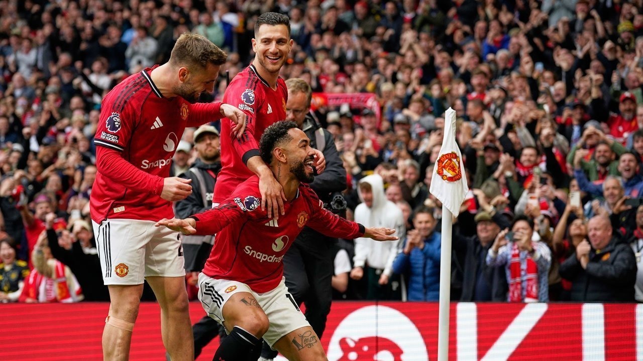 Sengit Manchester United Menang atas Liverpool 3-2 Dramatis