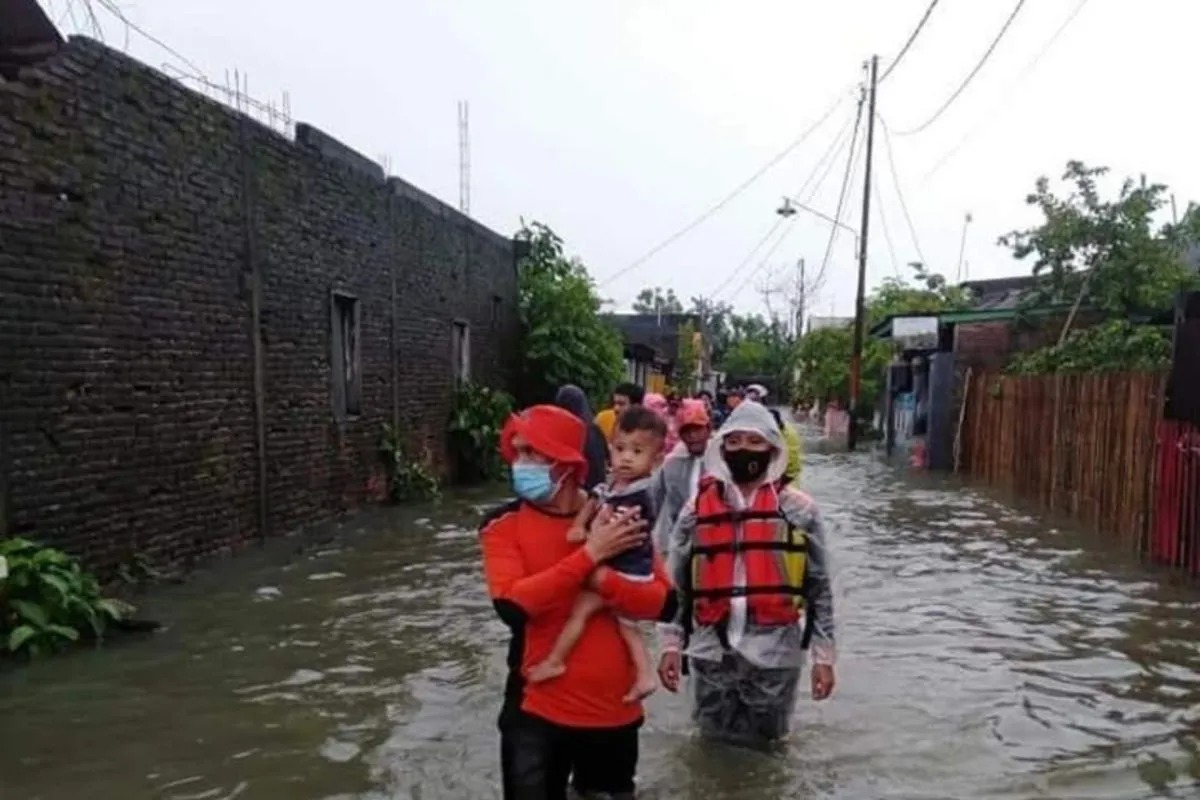 Personel Gabungan Terus Lakukan Penanganan Dampak Banjir Bandang di Bone