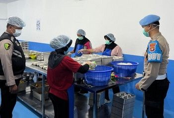 Polres Pringsewu Pastikan SPPG Polri Makanan Gratis dan Aman Higienis