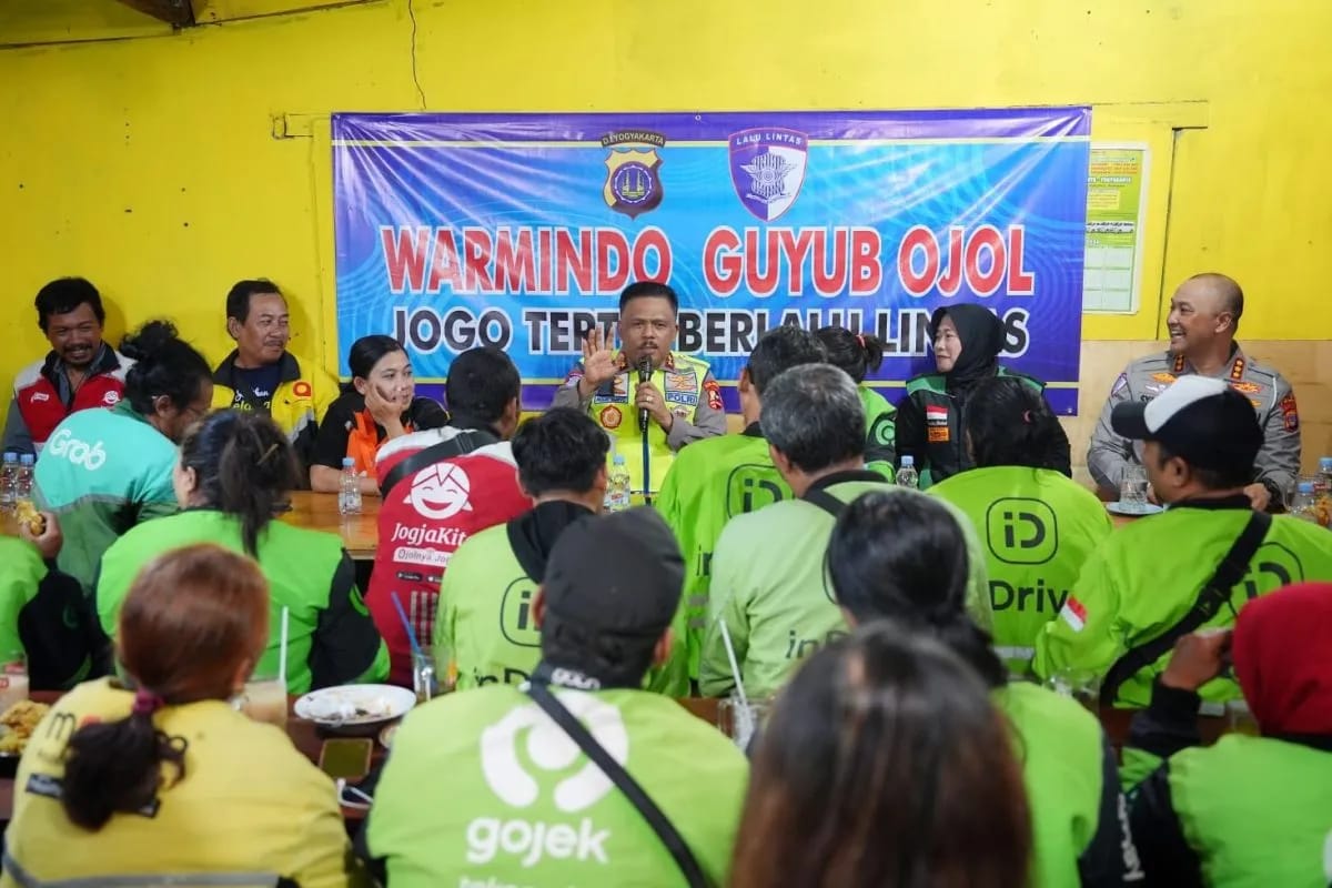 Kakorlantas Minta Seluruh Jajaran Bangun Kedekatan dengan Sopir Ojol