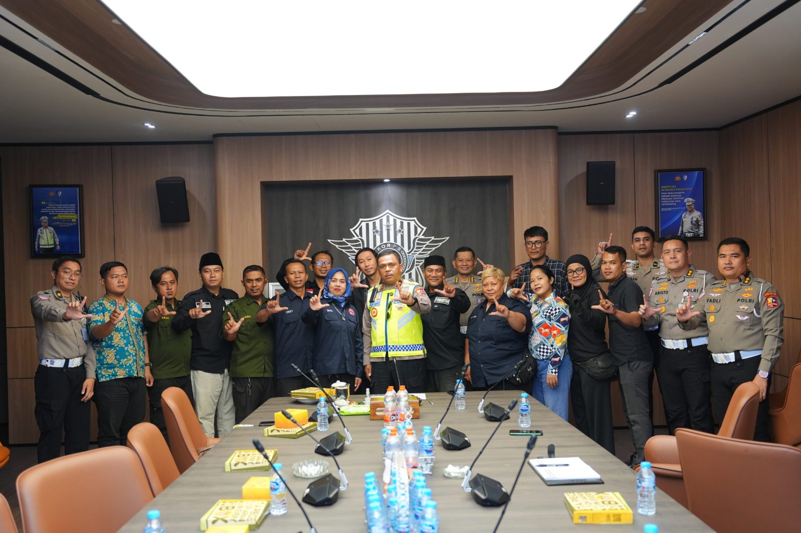 Kakorlantas Gandeng Ojol Jadi Pelopor Keselamatan Lalu Lintas, Tekan Tingginya Angka Kecelakaan Motor