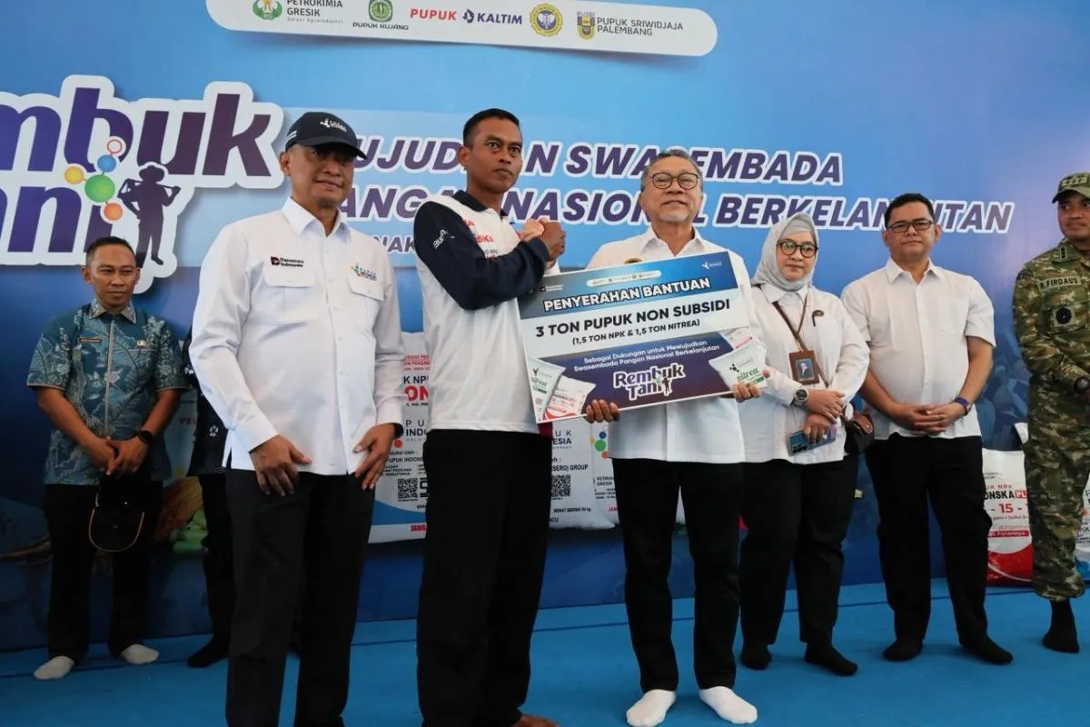 Menko Pangan Jamin Pasokan Pupuk Nasional Aman