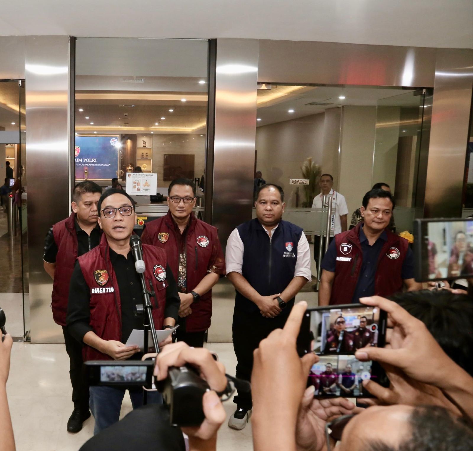 Bareskrim Polri Periksa Istri Frans Antony Bendahara Bandar Fredy Pratama