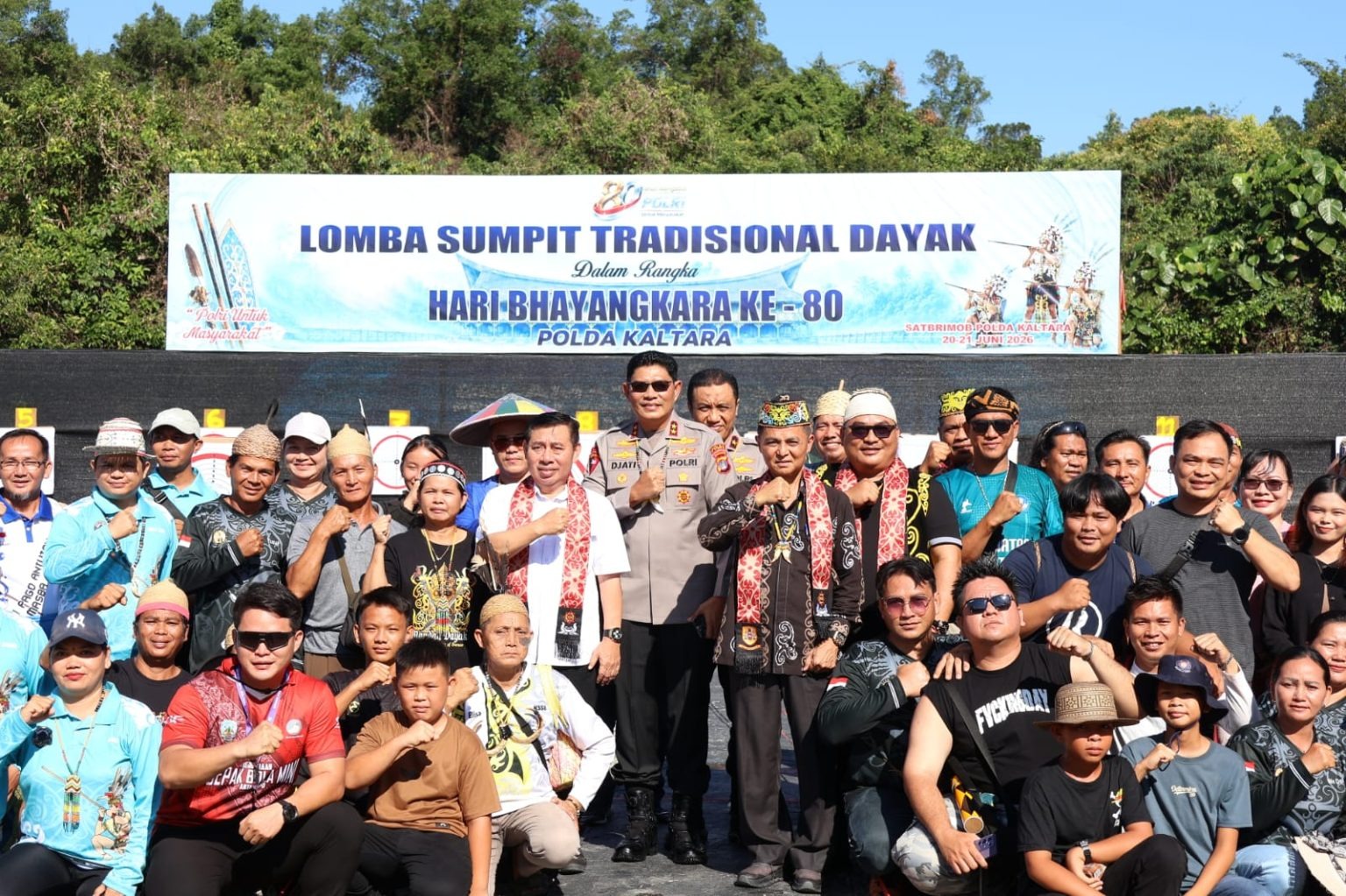 Kapolda Kaltara Resmikan Perlombaan Tradisional Sumpit Dayak Dalam Rangka Hari Bhayangkara Ke-80