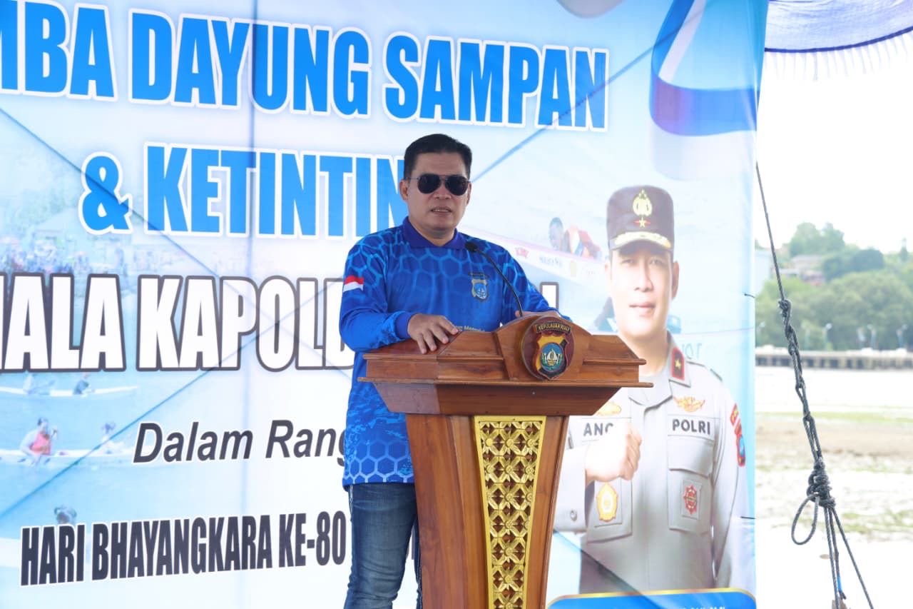 Semarakkan Hari Bhayangkara ke-80, Polda Kepri Gelar Lomba Dayung Sampan