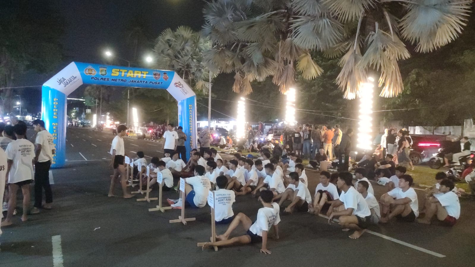 Meriahkan Hari Bhayangkara ke-80, Polres Jakpus Gelar Night Run