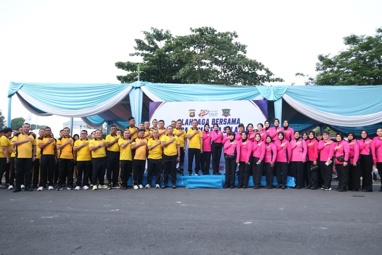 Kapolda Sumsel Pimpin Olahraga Bersama dan Aksi Penghijauan Sambut Hari Bhayangkara ke-80