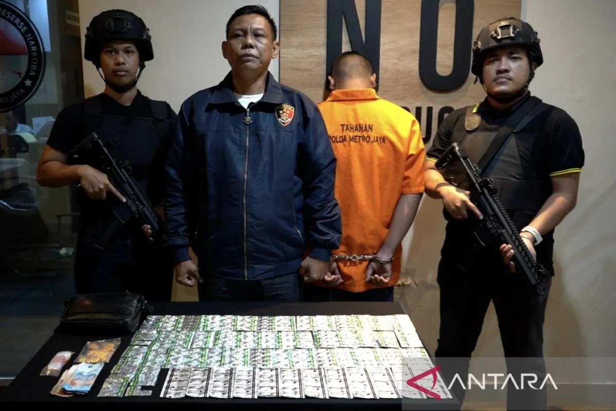 Polda Metro Bongkar Praktik Peredaran Obat Keras Berkedok Usaha Warung Kopi