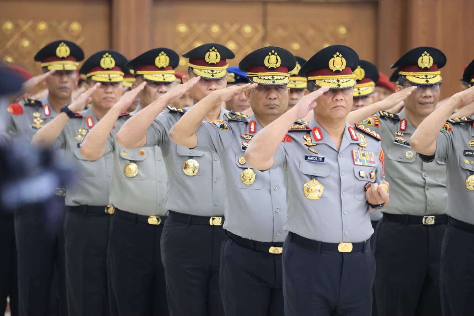Polri Laksanakan Kenaikan Pangkat 87 Perwira Tinggi, Empat Perwira Raih Bintang Tiga