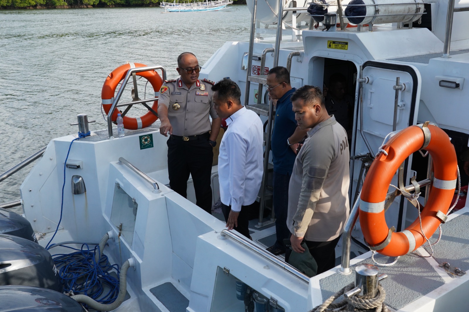 Kapolda Sulbar Cek Kesiapan Kapal Patroli Baru, Perkuat Pelayanan dan Pengamanan Perairan Sulawesi Barat