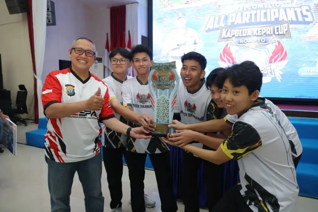 Polda Kepri Resmi Tutupnya Turnamen Mobile Legends Kapolda Kepri Cup Road To Esports Kapolri Cup Tahun 2026