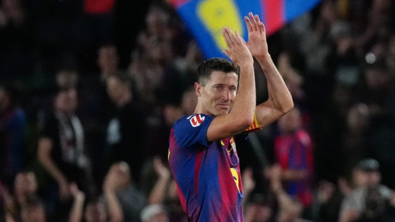 Robert Lewandowski Gabung Chicago Fire Susul Lionel Messi ke MLS