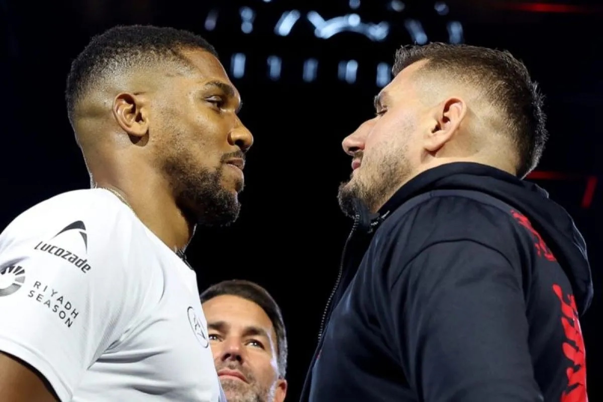 Anthony Joshua Dijatuhkan Dua Kali Bangkit Tumbangkan Cristian Prenga KO