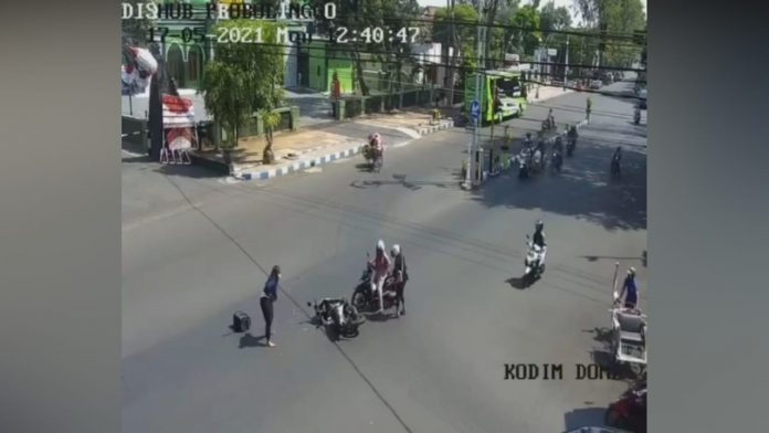 Masih Nekat Terobos Lampu Merah? Ini Bahaya dan Sanksi yang Mengintai Pengendara