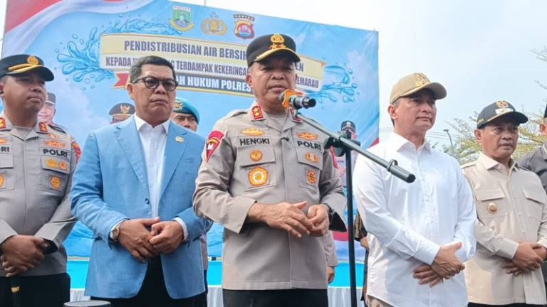 Water Cannon Dialihfungsikan, Polda Banten Kirim Air Bersih untuk Warga Kekeringan