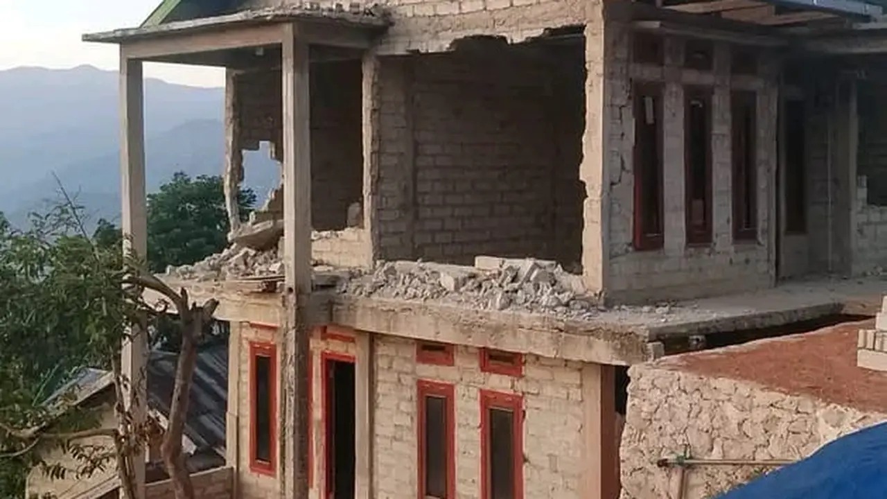 Dampak dari Gempa NTT, Fasilitas Umum dan Hotel Mengalami Kerusakan