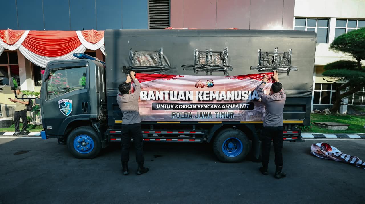 Polda Jatim Kirim Bantuan Kemanusiaan ke NTT, Siapkan Dapur Lapangan hingga Tim Trauma Healing