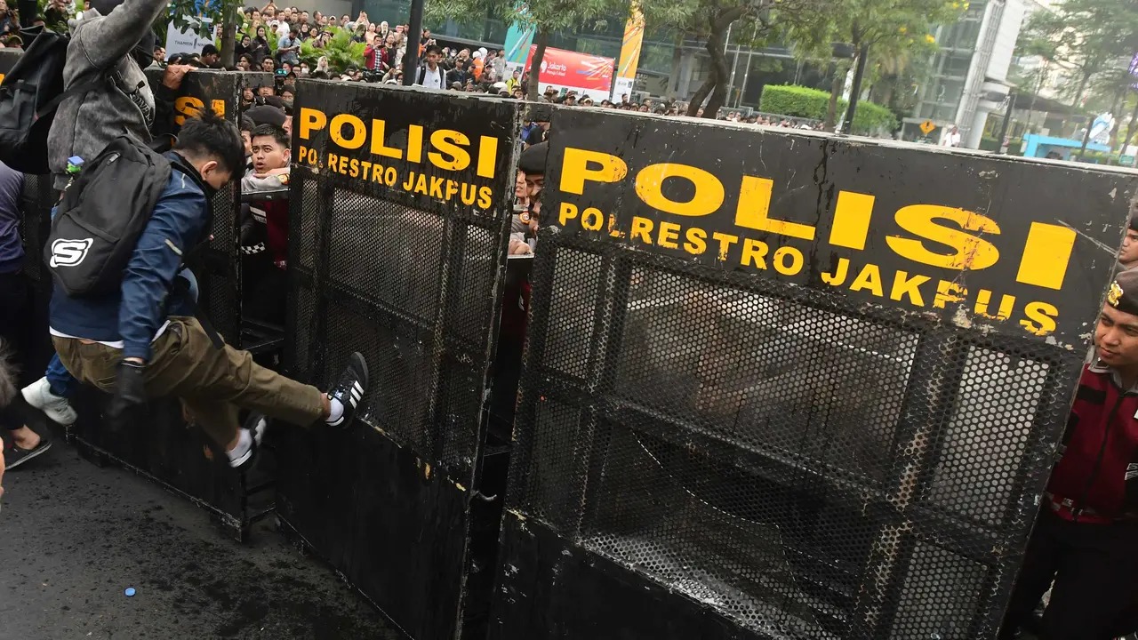9.242 Personel Gabungan Dikerahkan Kawal 31 Demo di Jakarta Hari Ini