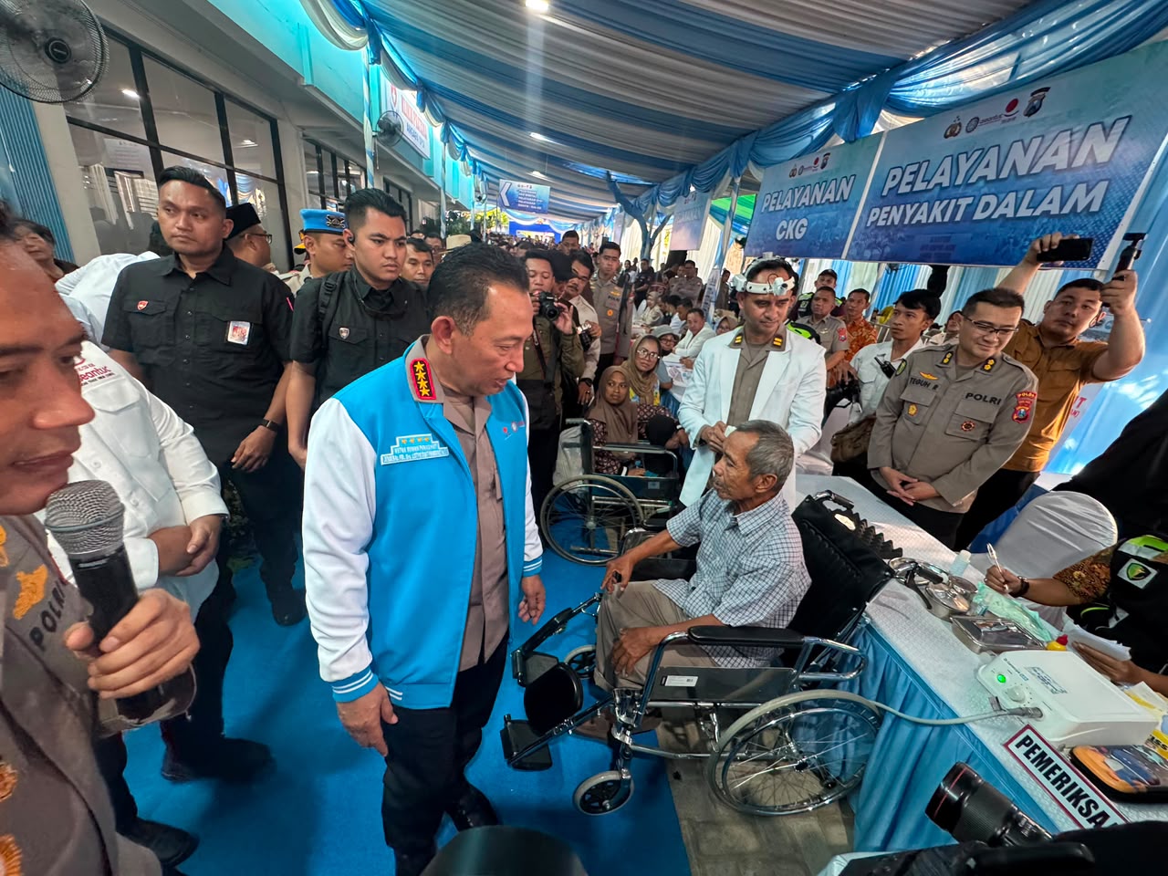 Kapolri Tinjau Baktikes di Gedung KSPSI Jatim, Layanan Kesehatan di Hadirkan Untuk Pekerja Dan Masyarakat