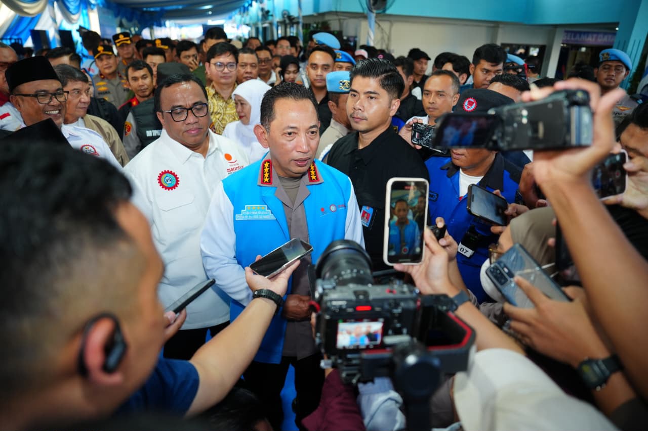 Kapolri Dorong Buruh - Pengusaha Terus Dialog :  Kesejahteraan Pekerja dan Dunia Usaha Kepentingan Bersama