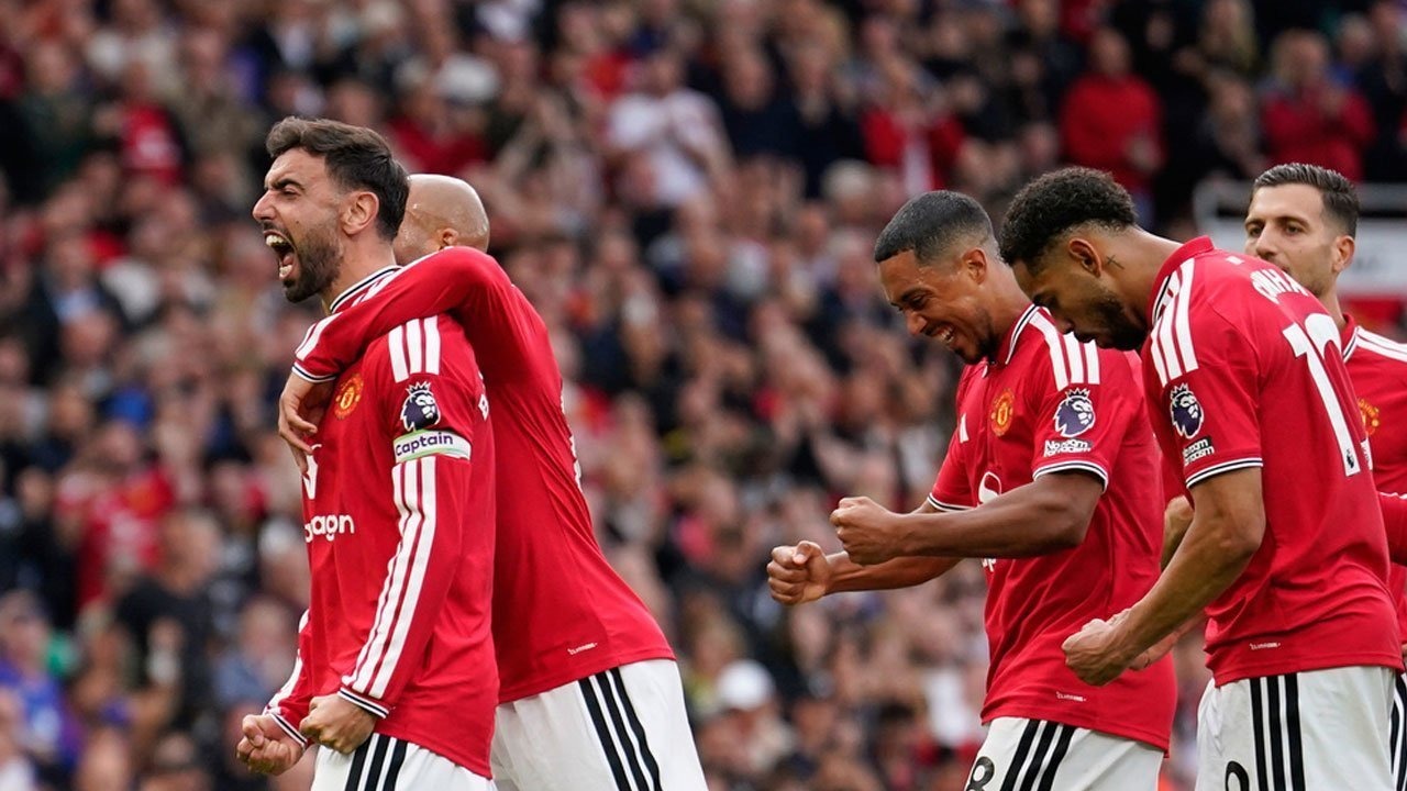 Hattrick Bruno Bawa Setan Merah Man United Bungkam Ipswich Town 5-2