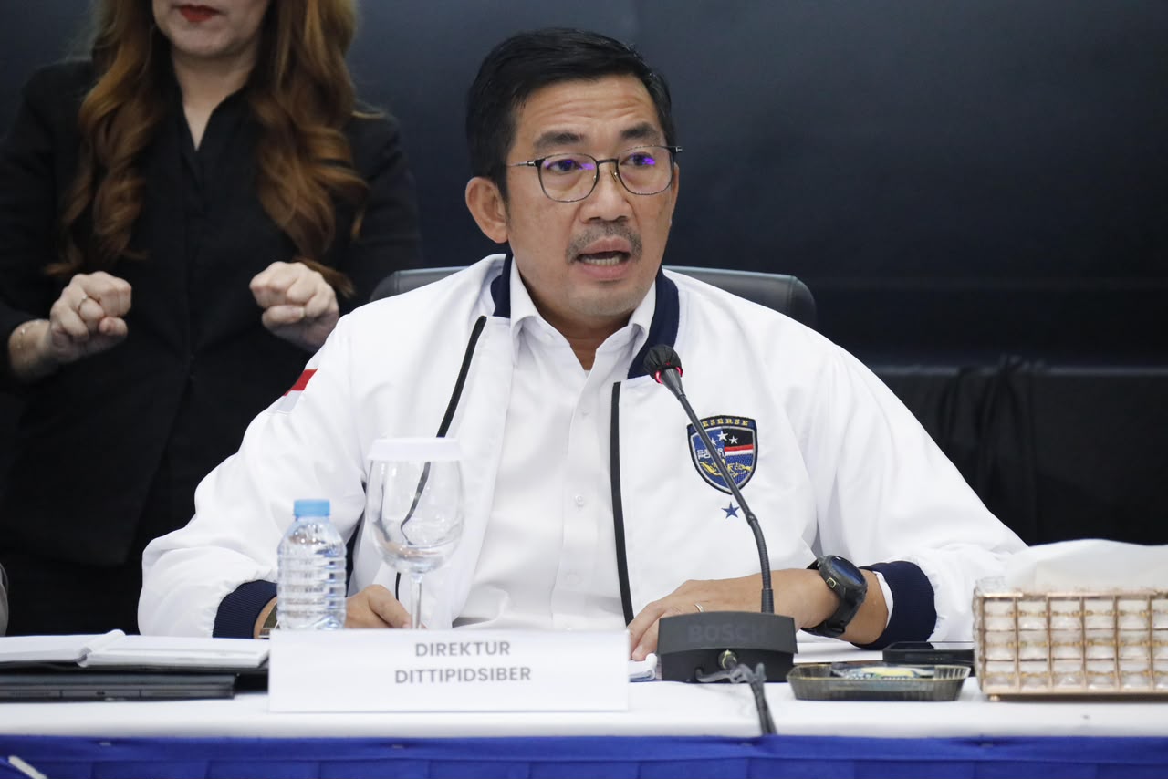 Bareskrim Polri Bongkar Praktik Live Streaming Pornografi di TikTok dan Tevi, Enam Tersangka Diamankan