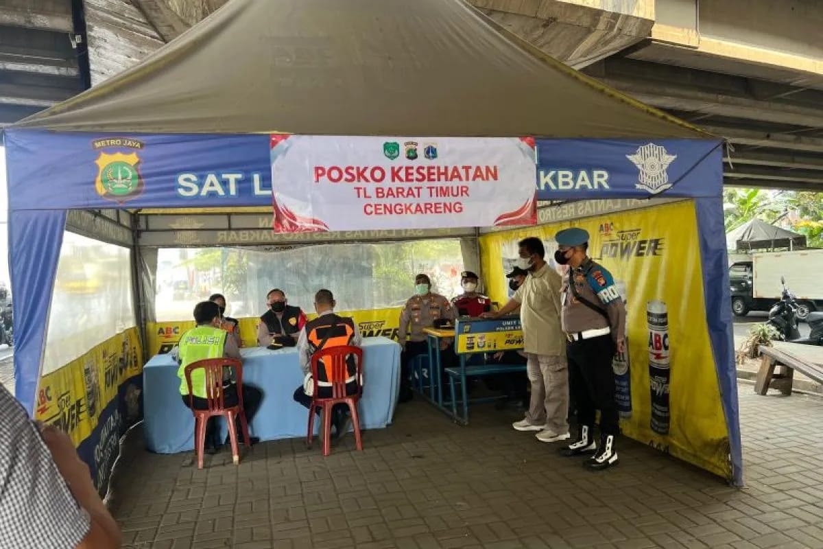 Polisi Siapkan 9 Posko Kesehatan di Jakarta Barat Antisipasi Dampak Abu Vulkanik Anak Kerakatau