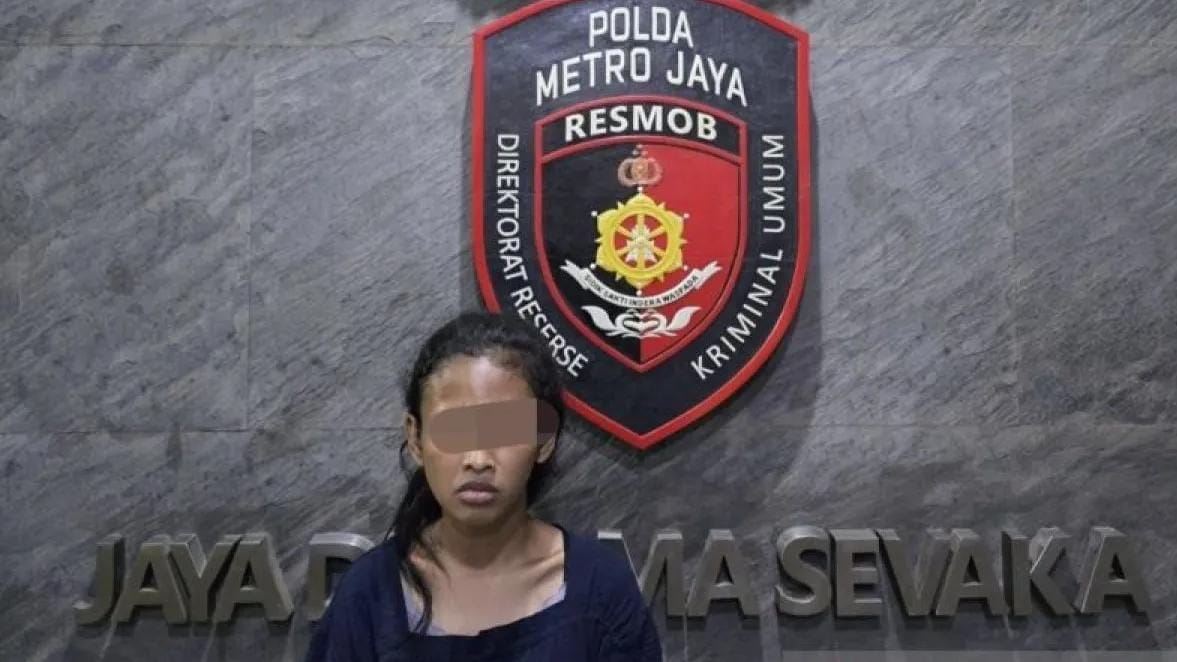 Polisi Tangkap Mahasiswi Pelaku Pencurian yang Terekam CCTV Curi Ponsel di Jaktim
