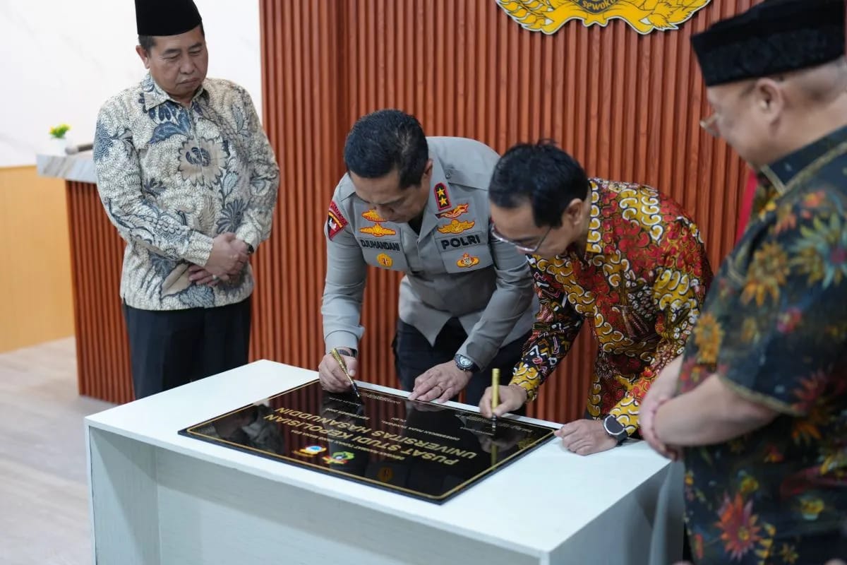 Rektor Minta Pusat Studi Kepolisian Unhas Fokus Berantas Bom Ikan