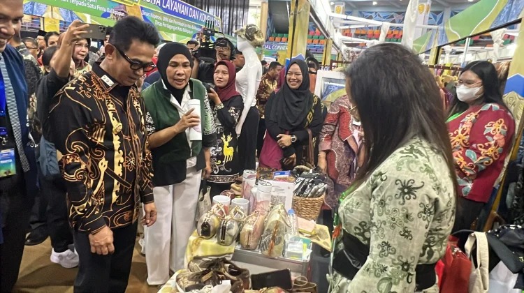 Wastra & Kriya Ramah Lingkungan Balikpapan Pikat Mahligai Nusantara