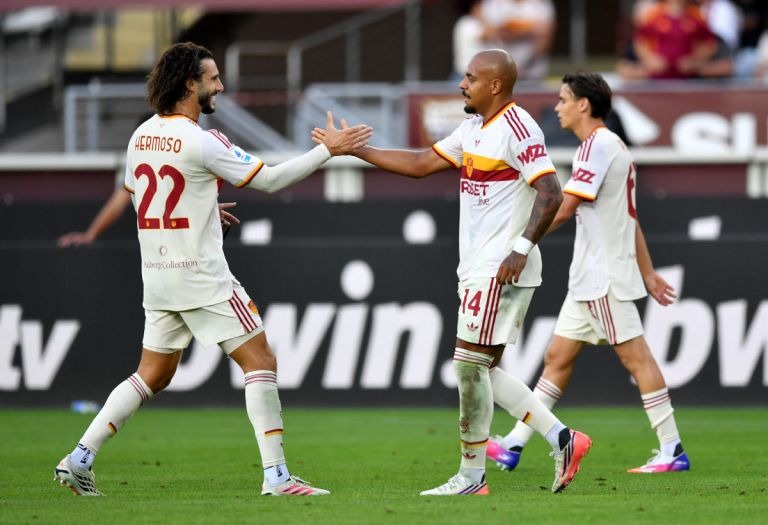 Kalahkan Torino 2-0, As Roma Puncaki Liga Italia