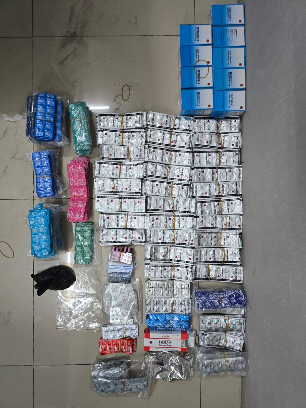 Polisi Gagalkan Peredaran Obat Keras dan Catridge Etomidate di Jakarta, Dua Tersangka Diamankan