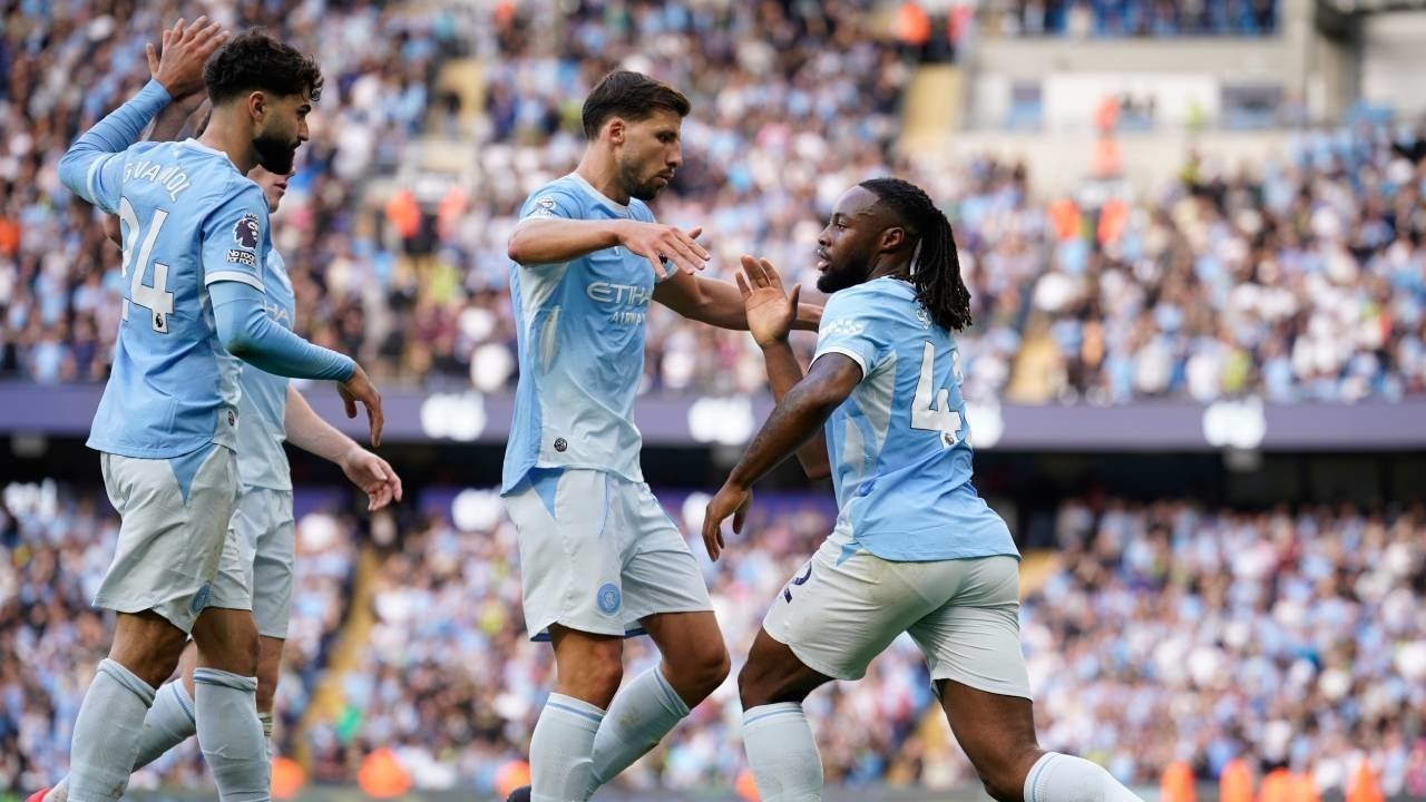 Hattrick Brobbey Tidak Selamatkan Sunderland dari Manchester City 3-5