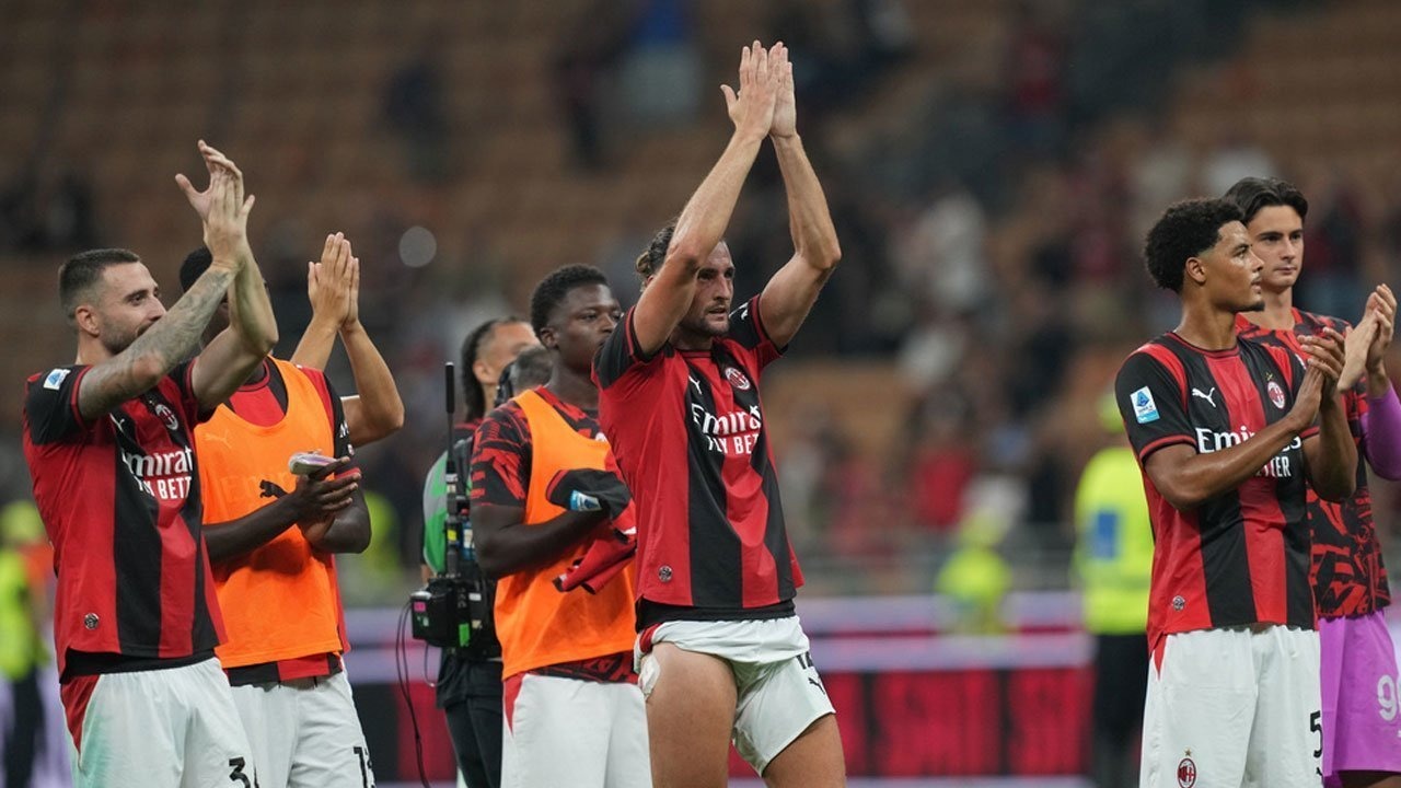 AC Milan Tembus 5 Besar Serie A usai Bungkam Lecce 3-0