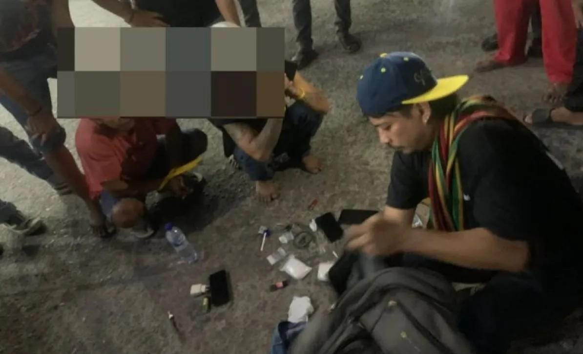 Ratusan Gram Narkoba Jenis Sabu dari Surabaya Disergap di SPBU Bima, Dua Orang Diamankan Polisi
