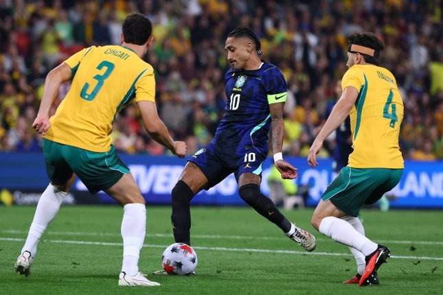 Raphina dan Vinicius Bawa Brasil Menang atas Australia 4-2
