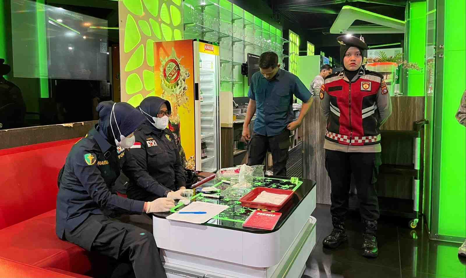Razia Gabungan Polda Sumbar Sasar 12 Tempat Hiburan Malam di Padang