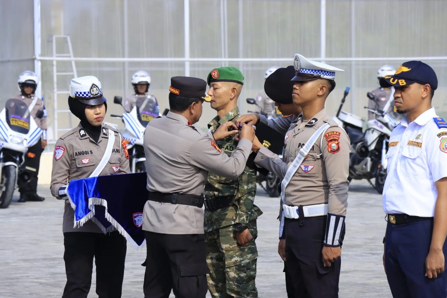 Wakapolda Maluku Utara Pimpin Apel Gelar Pasukan Operasi Patuh Kie Raha 2026