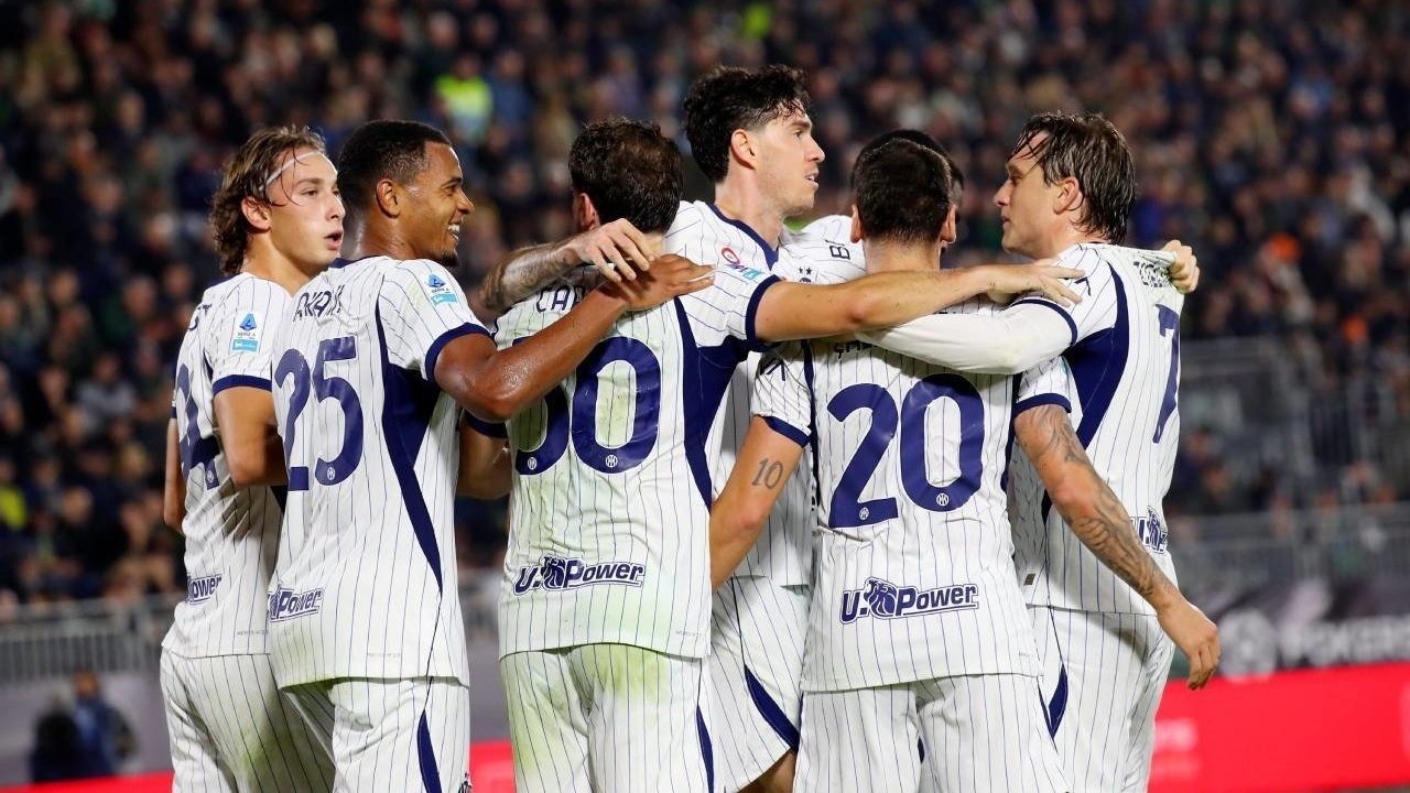 Dua Gol Bunuh Diri Venezia Bawa Inter Milan ke Puncak Serie A