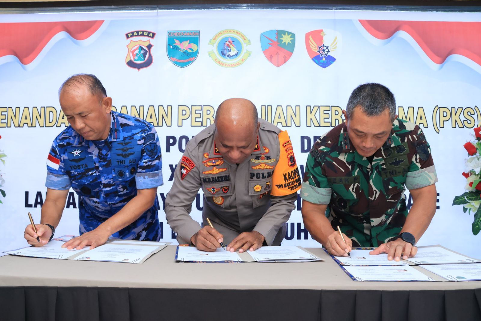 tni-inp-of-papua-pledges-on-cooperation-agreement-for-better-election-and-regional-security