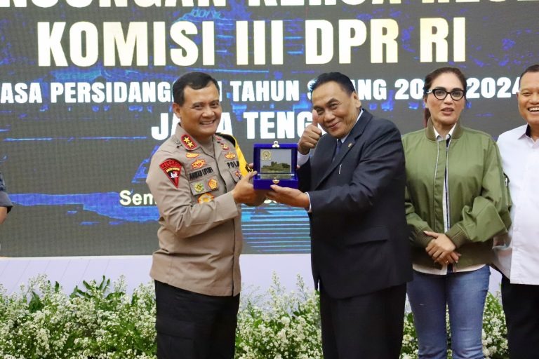 dpr-commission-iii-applauds-central-java-police-performance