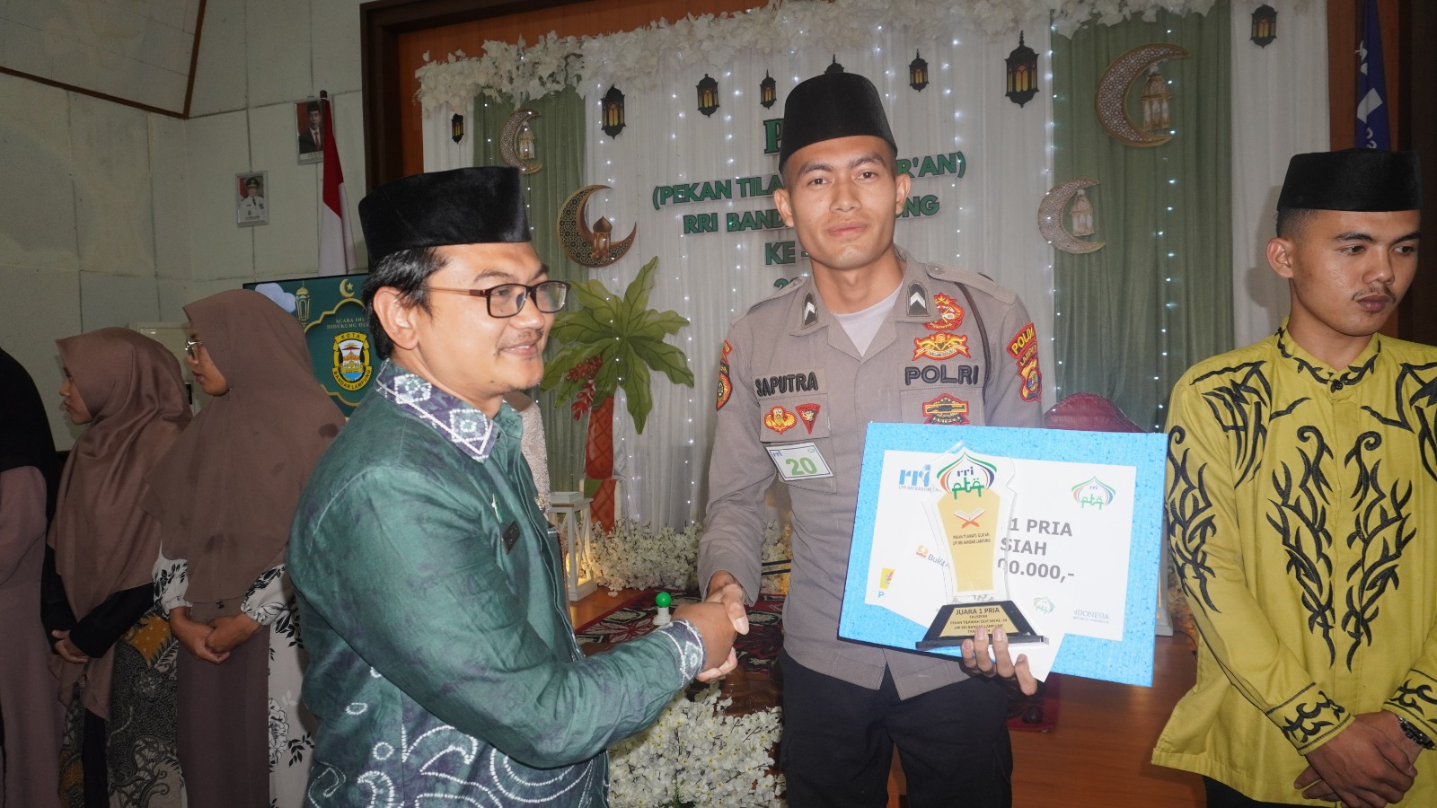 lampung-police-officer-shines-in-quran-recitation-competition