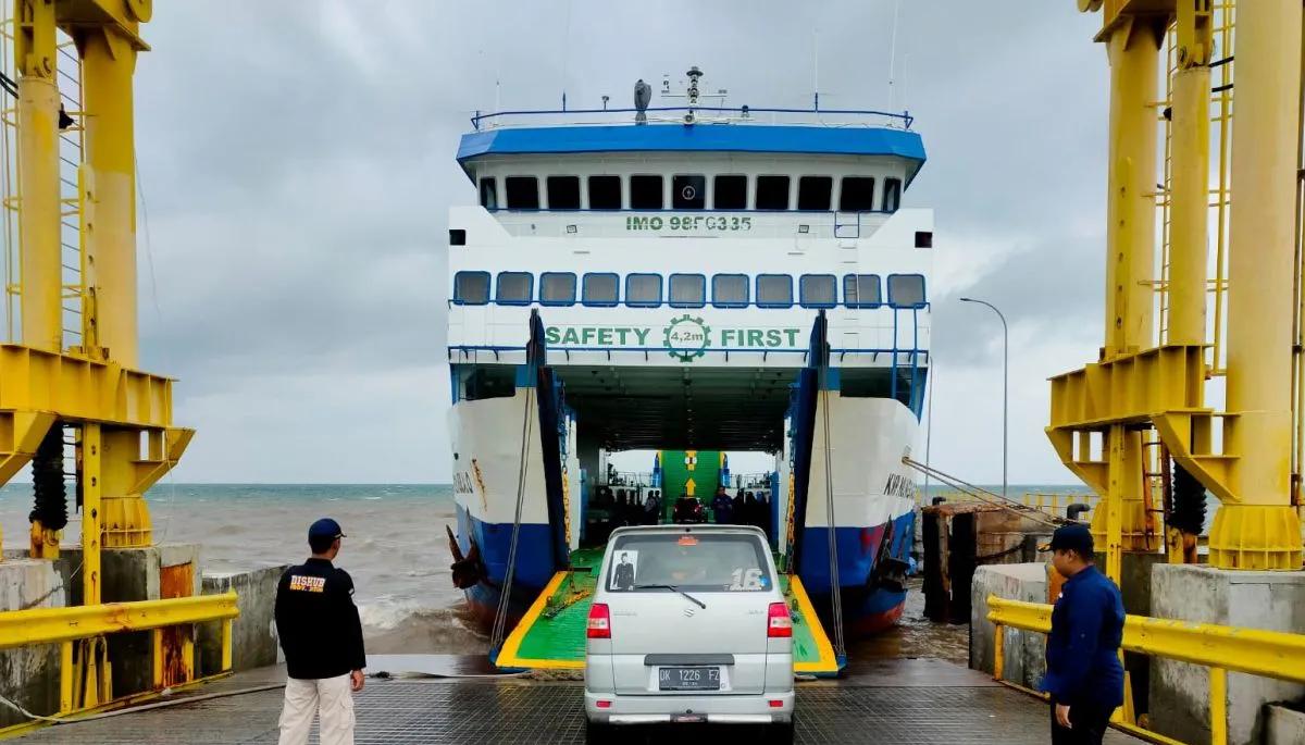 ministry-prepares-state-ships-for-holiday-emergencies