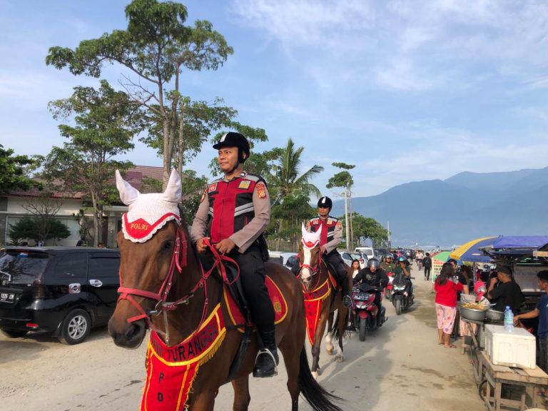 mounted-police-patrols-ensure-security-in-palu